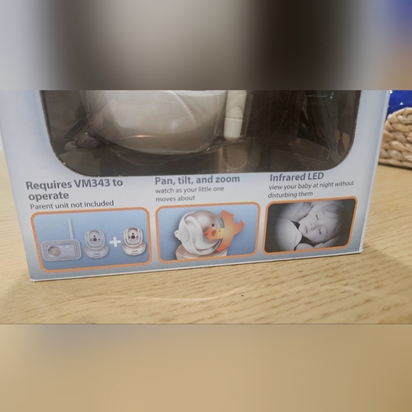 VTECH Safe And Sound Pan & Tilt Baby Video Camera VM305. NIB - Picture 5 of 6